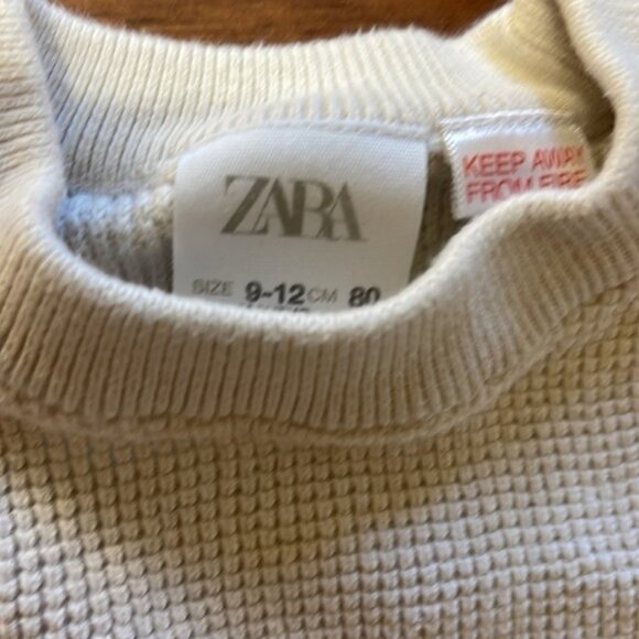 Zara baby size 9-12 month knit sweater in off—white - Picture 2 of 7